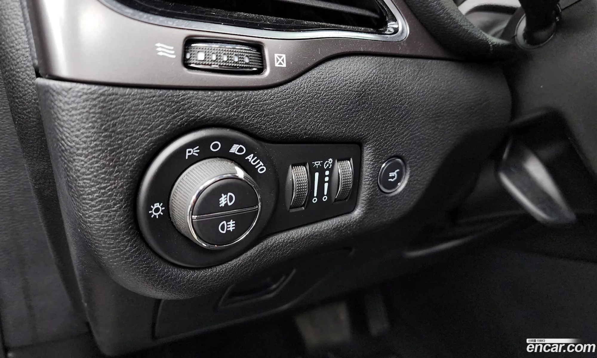 Jeep Cherokee 2021 1C4PJMDB8MD194533 — 2