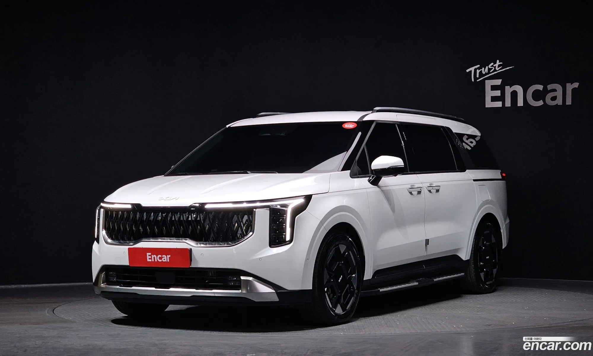 Kia Carnival 2024 — 5