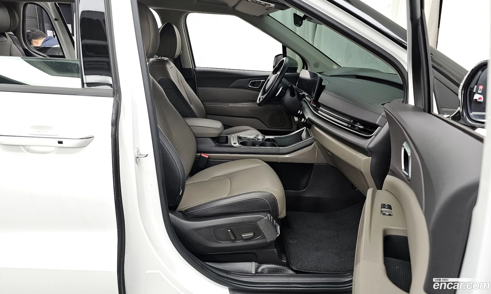 Kia Carnival 2024 — 14