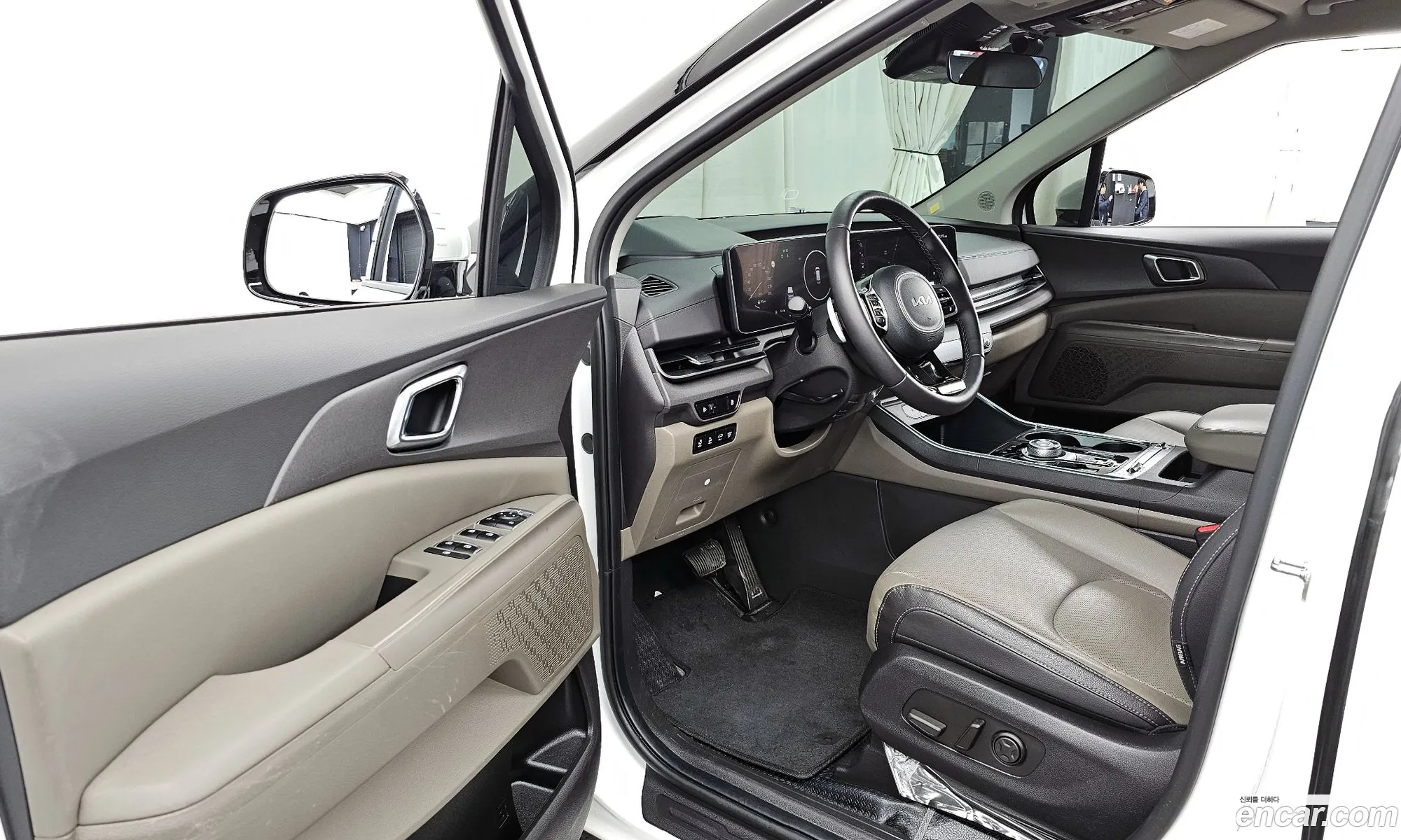 Kia Carnival 2024 — 11