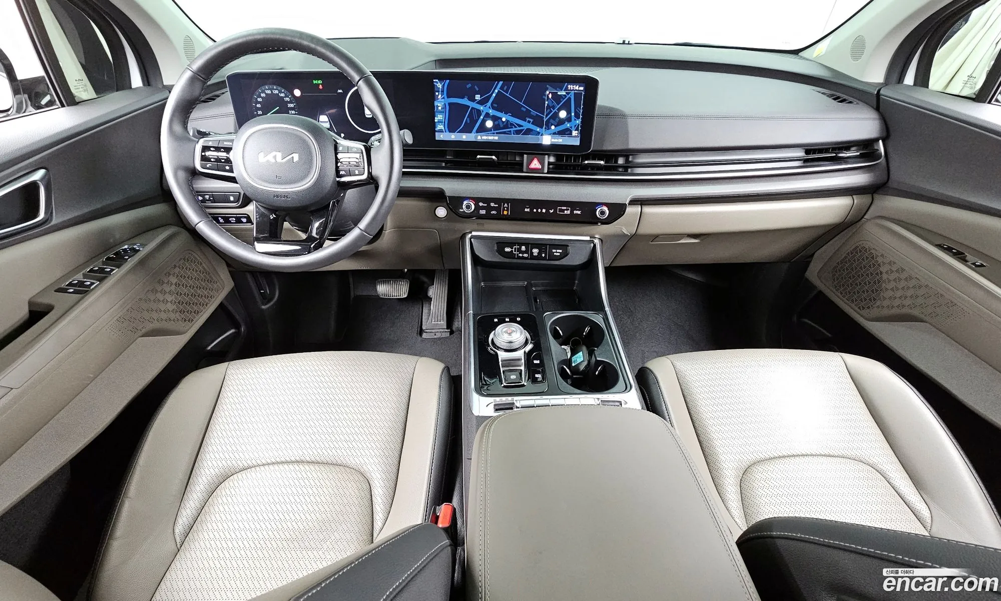 Kia Carnival 2024 — 17