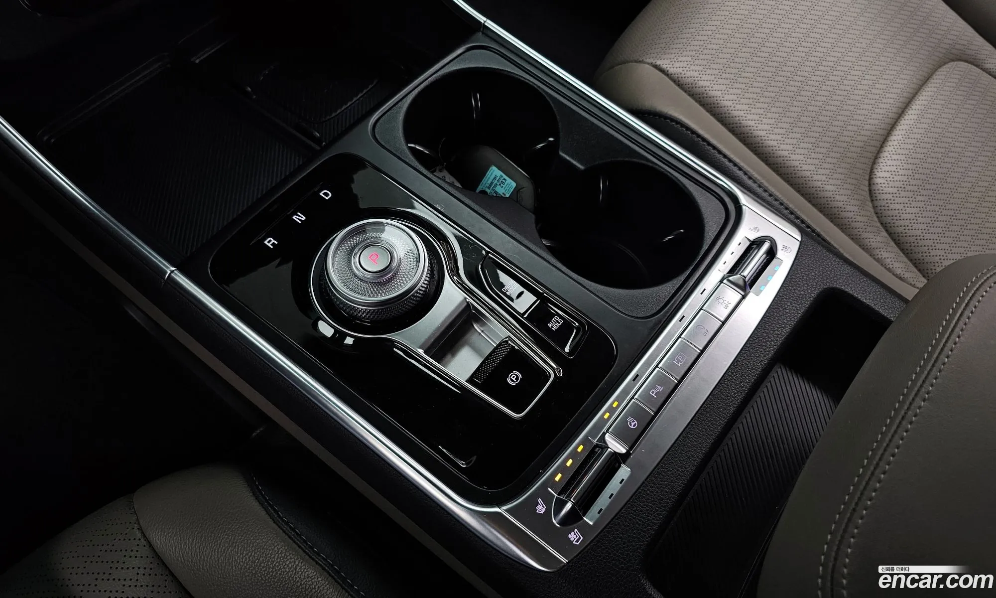 Kia Carnival 2024 — 18