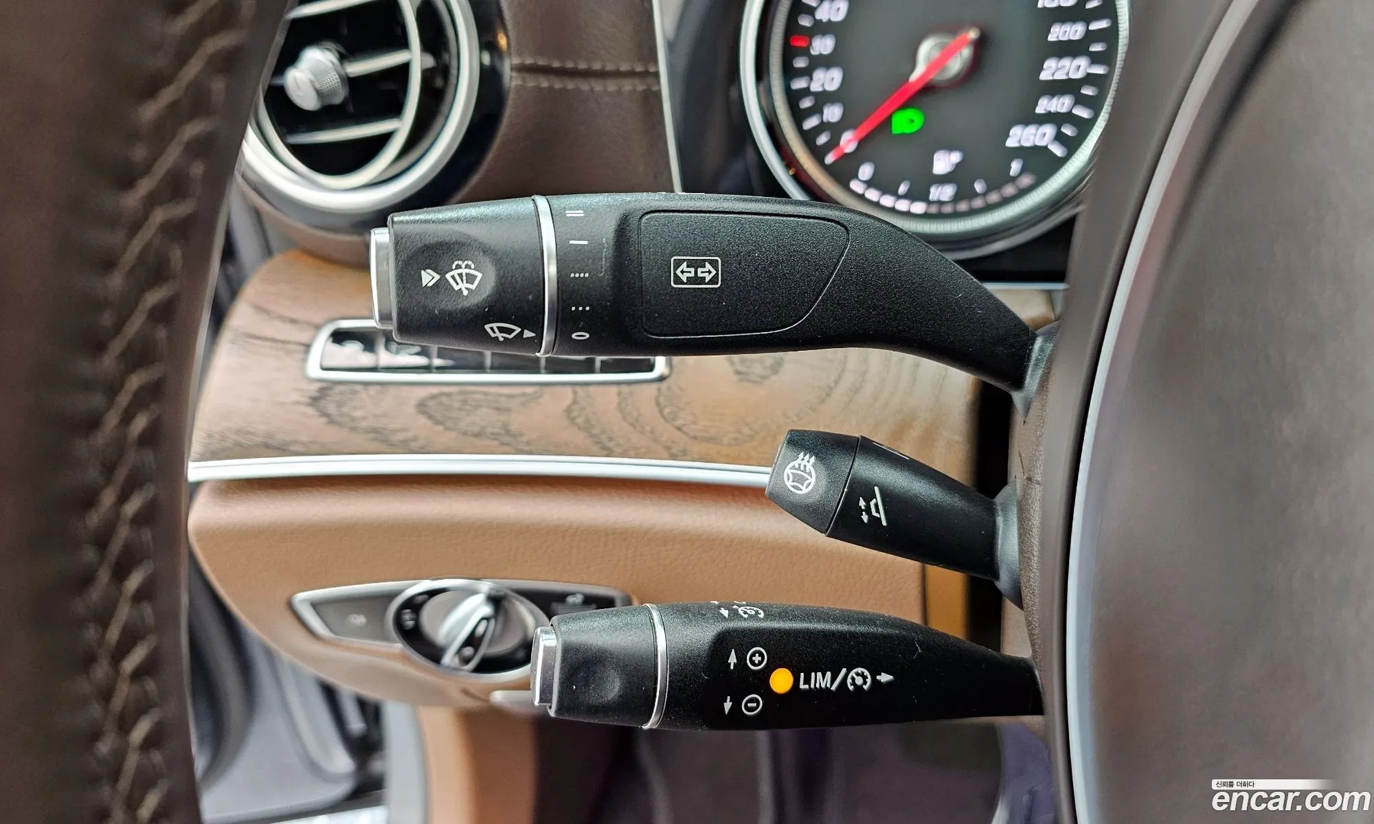 Mercedes-Benz E-Class W213 2018 WDDZF0FB5JA423172 — 12