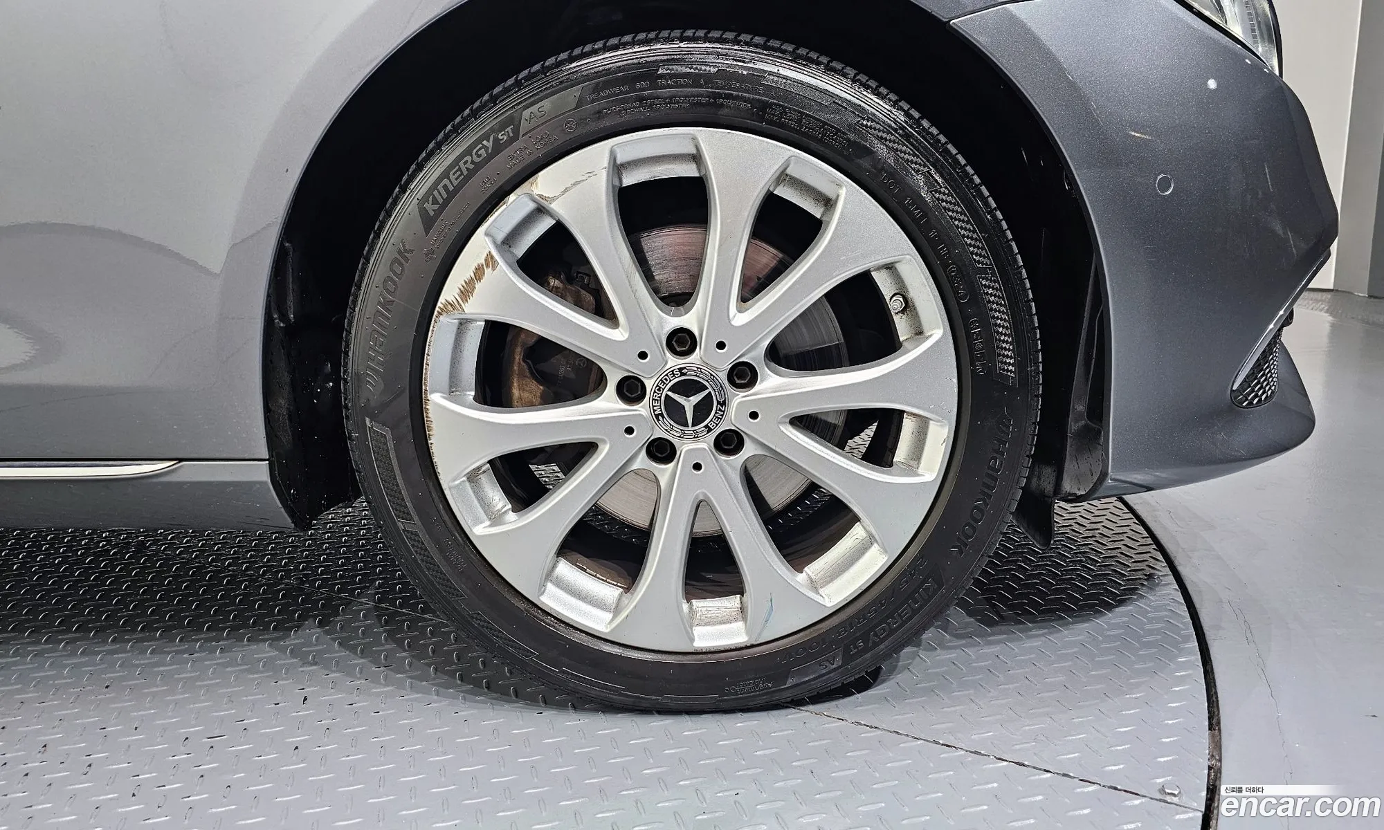 Mercedes-Benz E-Class W213 2018 WDDZF0FB5JA423172 — 17