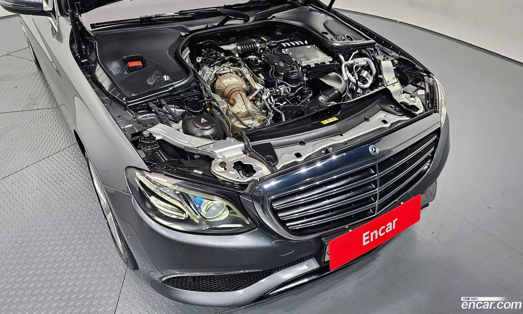 Mercedes-Benz E-Class W213 2018 WDDZF0FB5JA423172 — 16