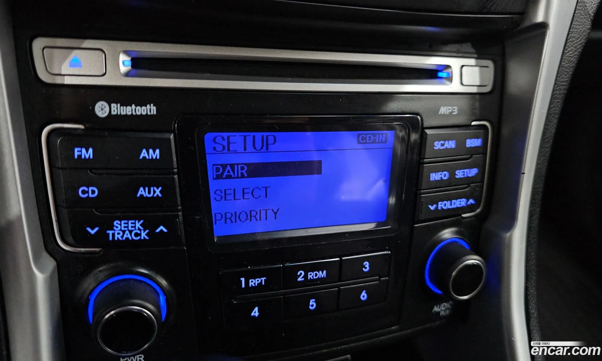 Hyundai YF Sonata 2011 — 14
