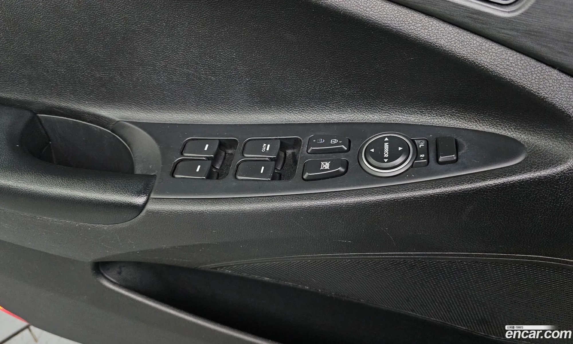 Hyundai YF Sonata 2011 — 6