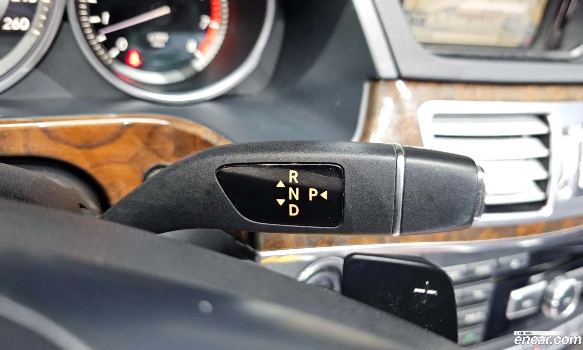 Mercedes-Benz E-Class W212 2013 WDDHF3EB4EA804449 — 5