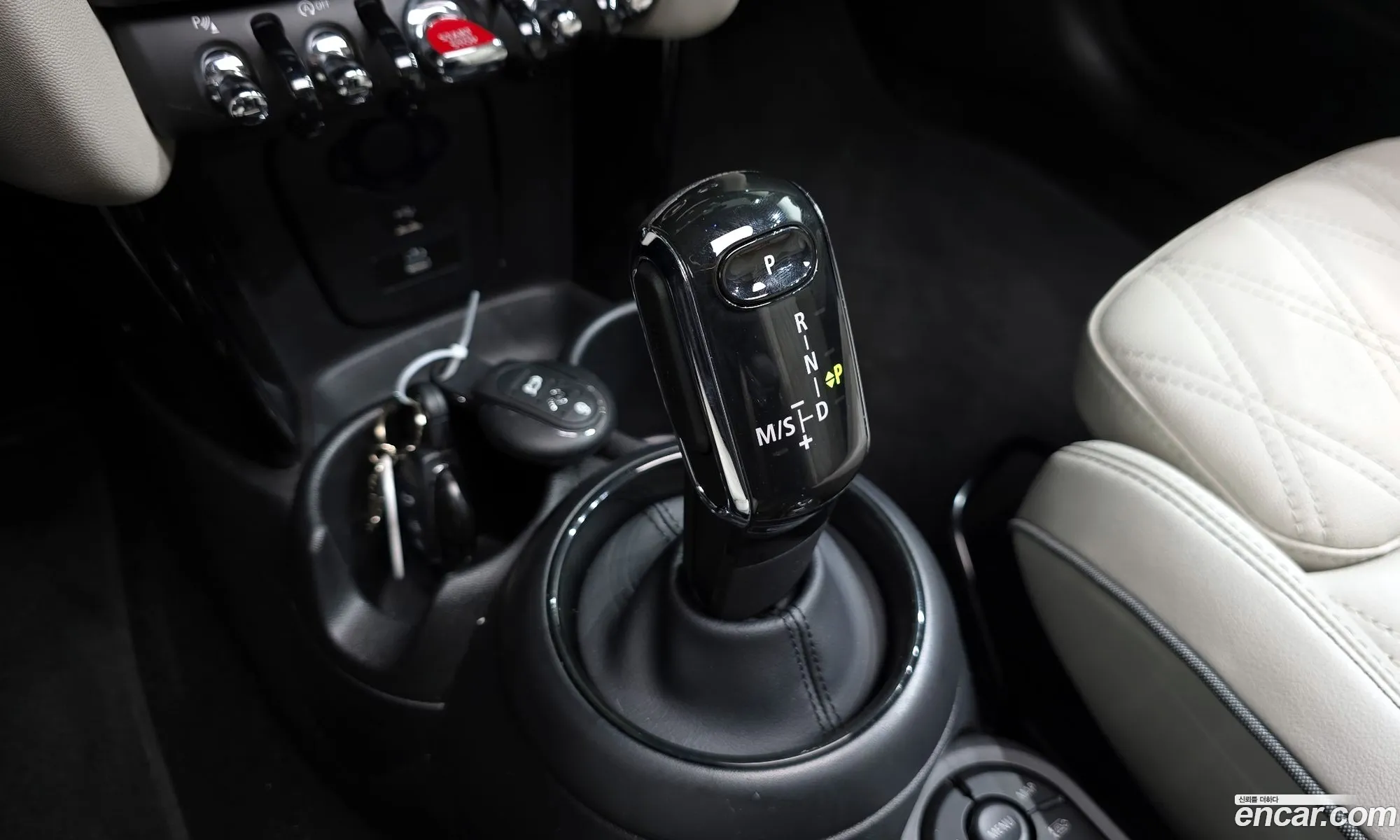 Mini Cooper S 2023 WMW61DH09P2T68305 — 4