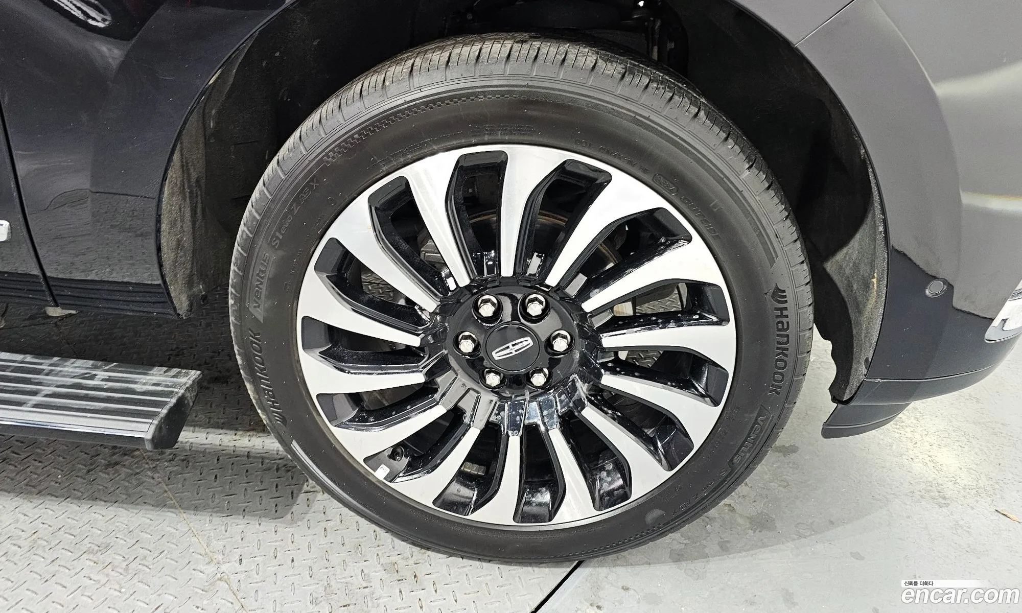Lincoln Navigator 2023 — 16
