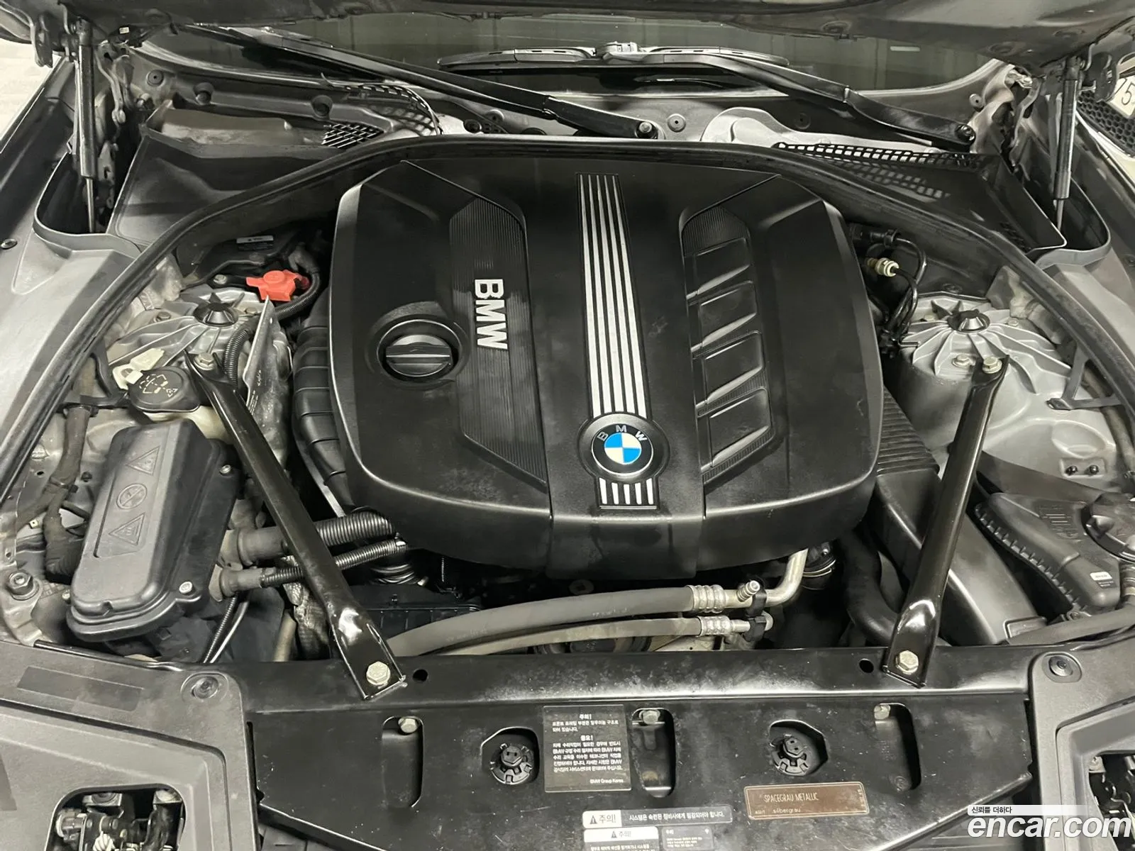 BMW 5 Series 2011 — 17