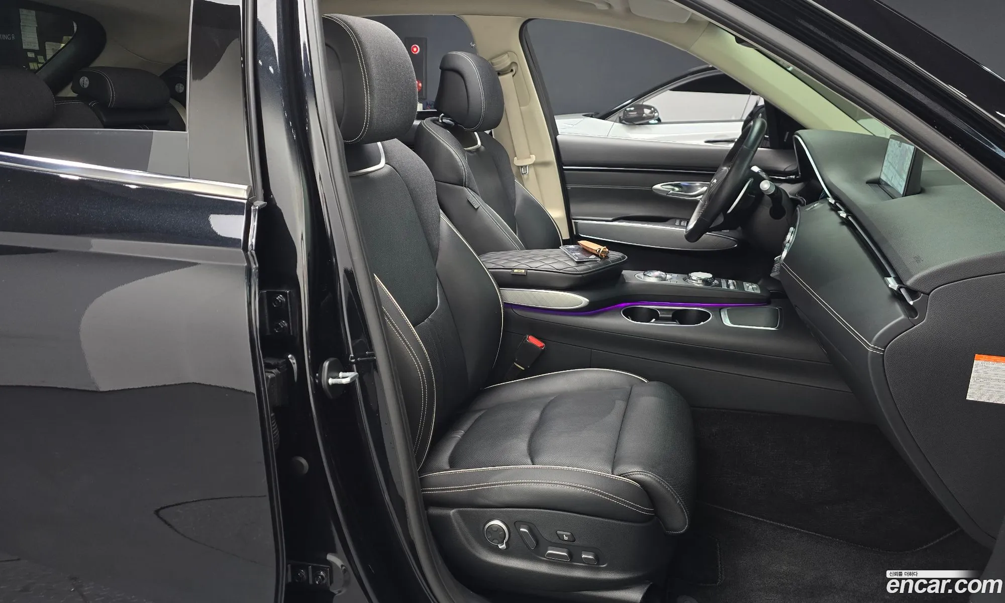 Genesis Electrified GV70 2022 — 3
