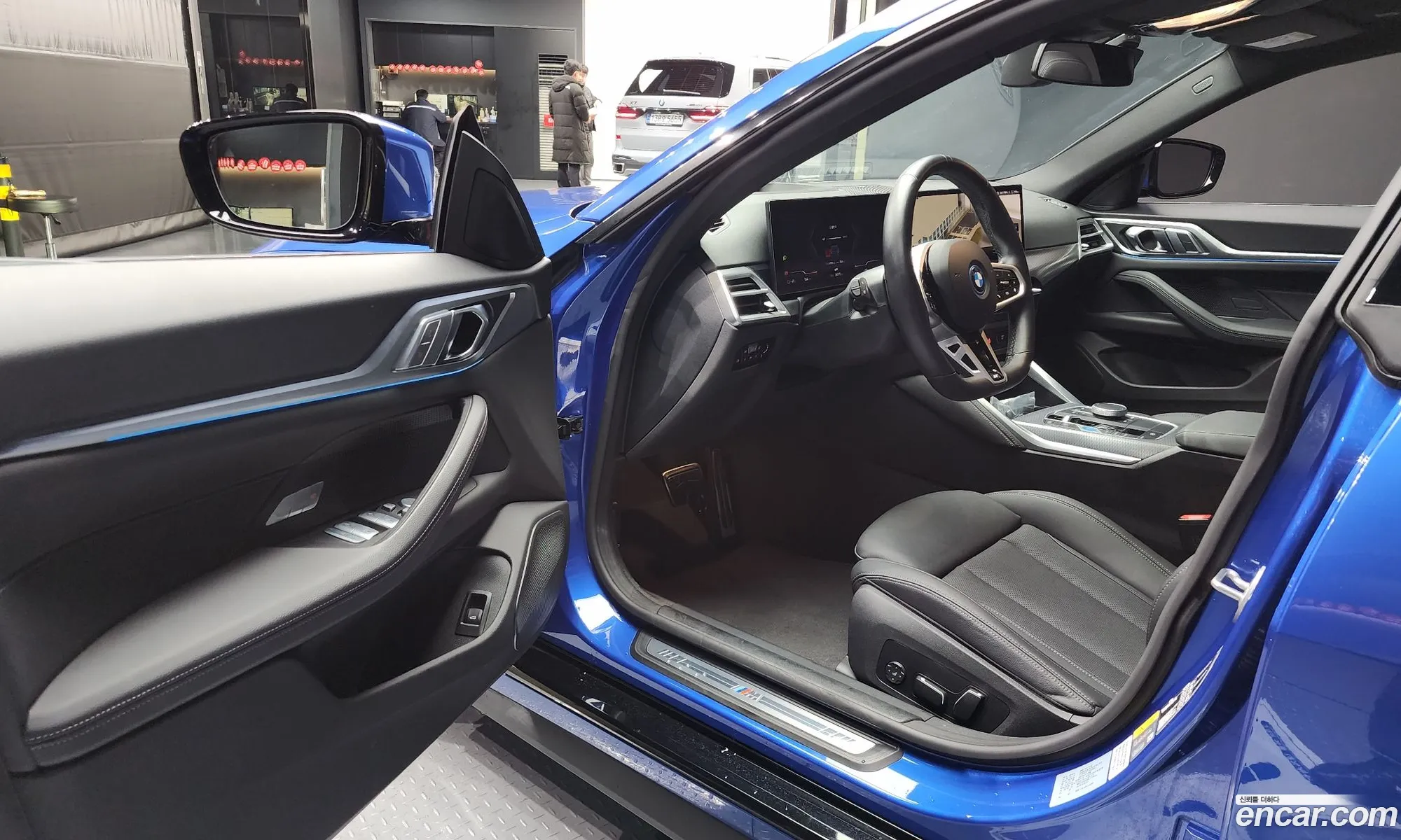 BMW i4 2025 WBY21HD04SFT77654 — 3