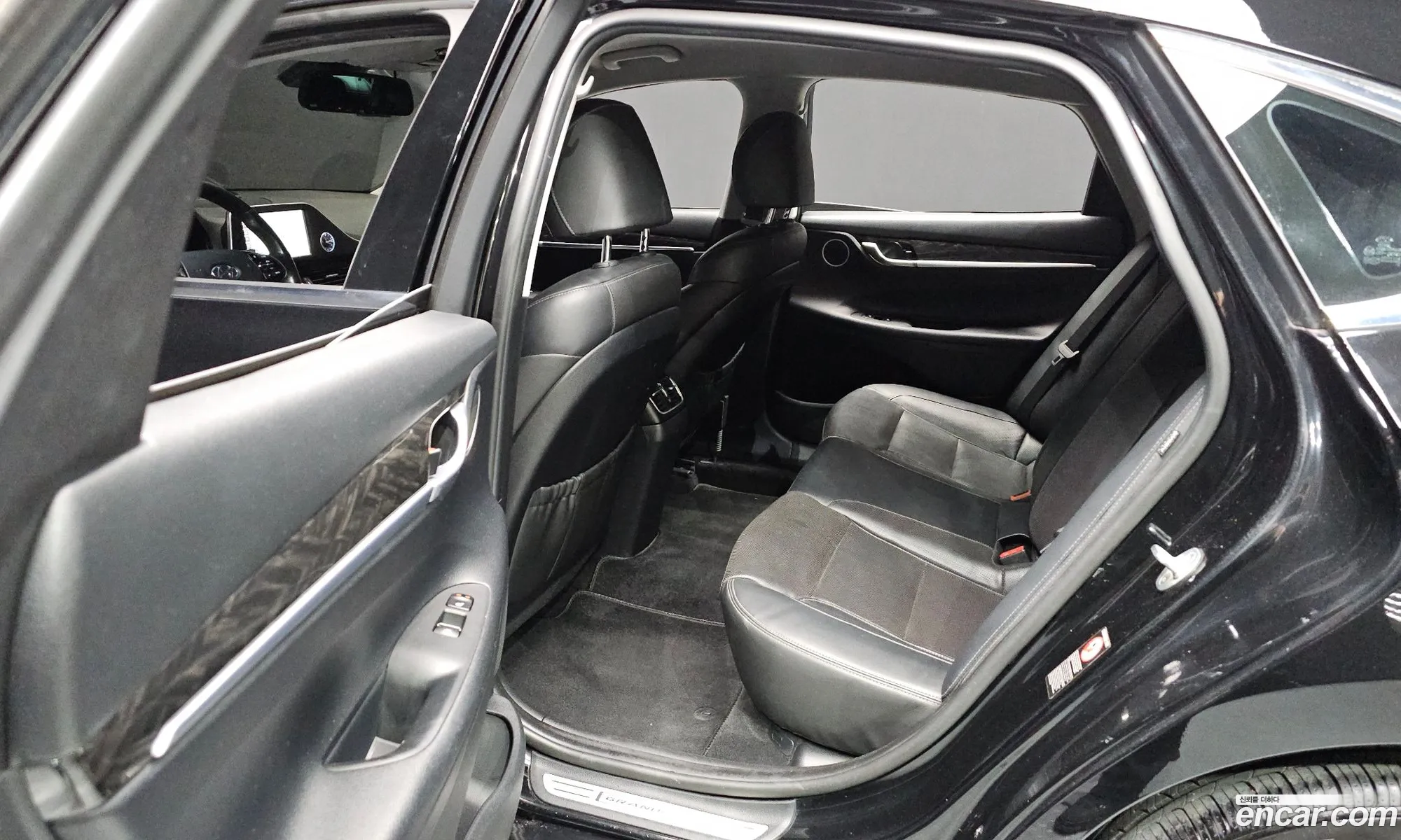 Hyundai Grandeur IG 2017 — 17
