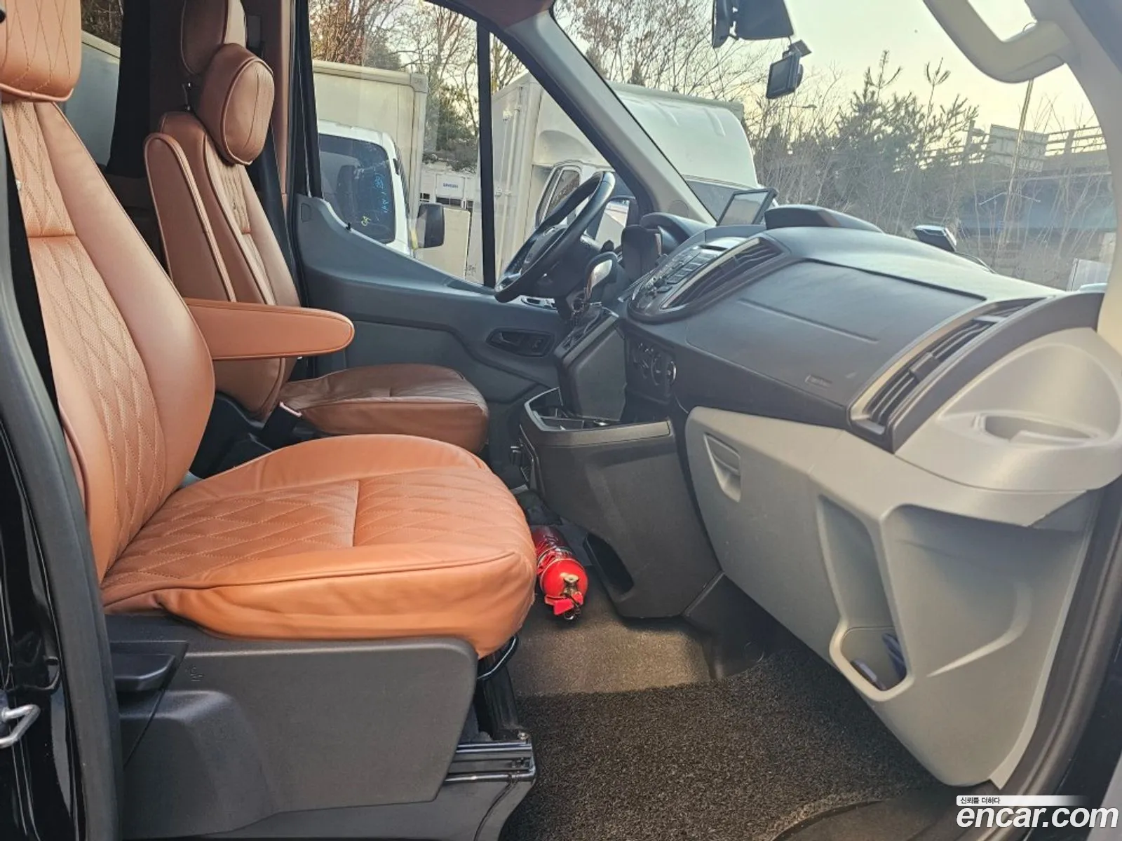 Ford Transit 2017 1FBVU4XG7HKA43081 — 19