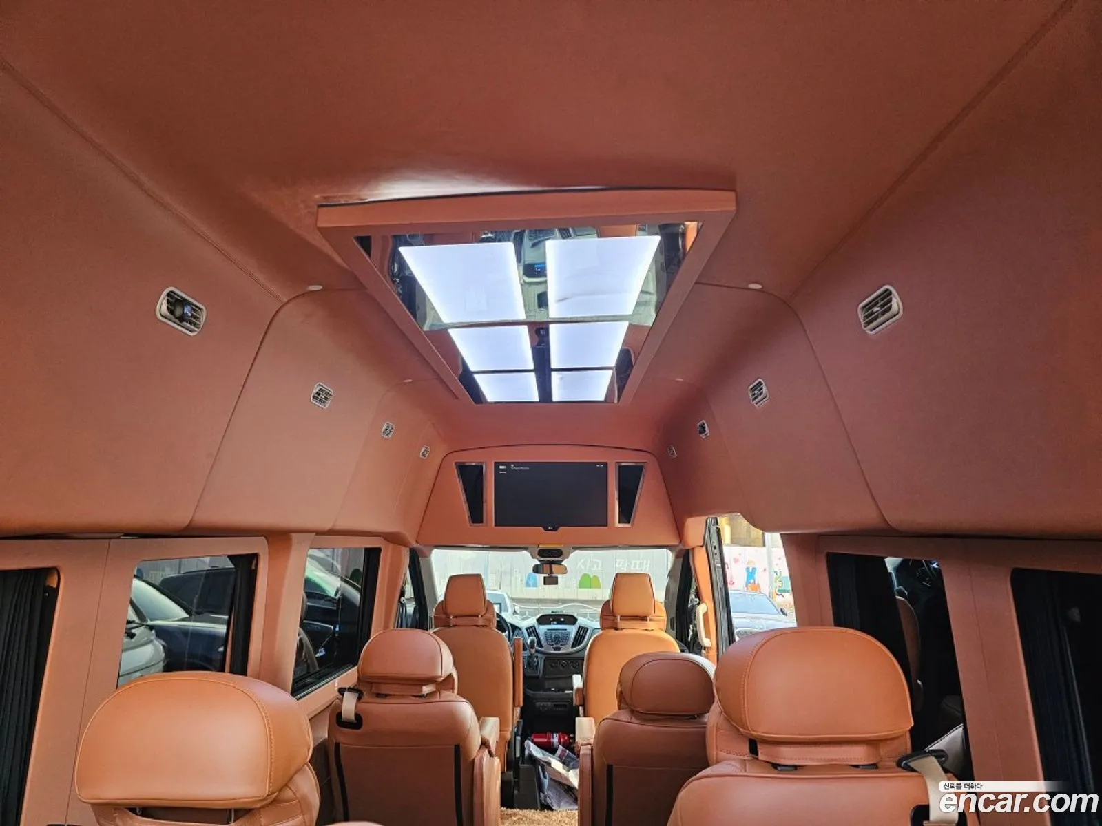 Ford Transit 2017 1FBVU4XG7HKA43081 — 18