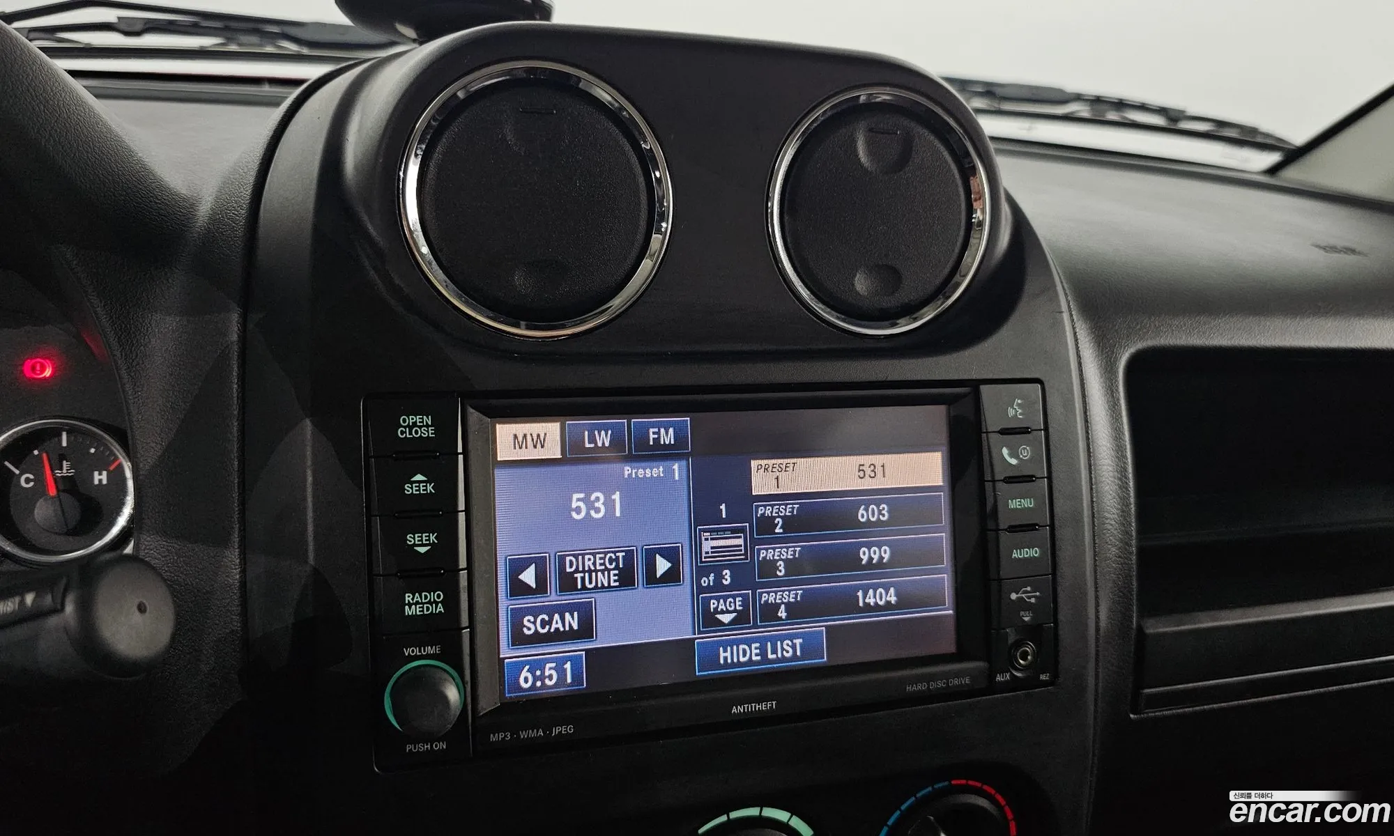 Jeep Compass 2009 1J4FFF7B39D252666 — 2
