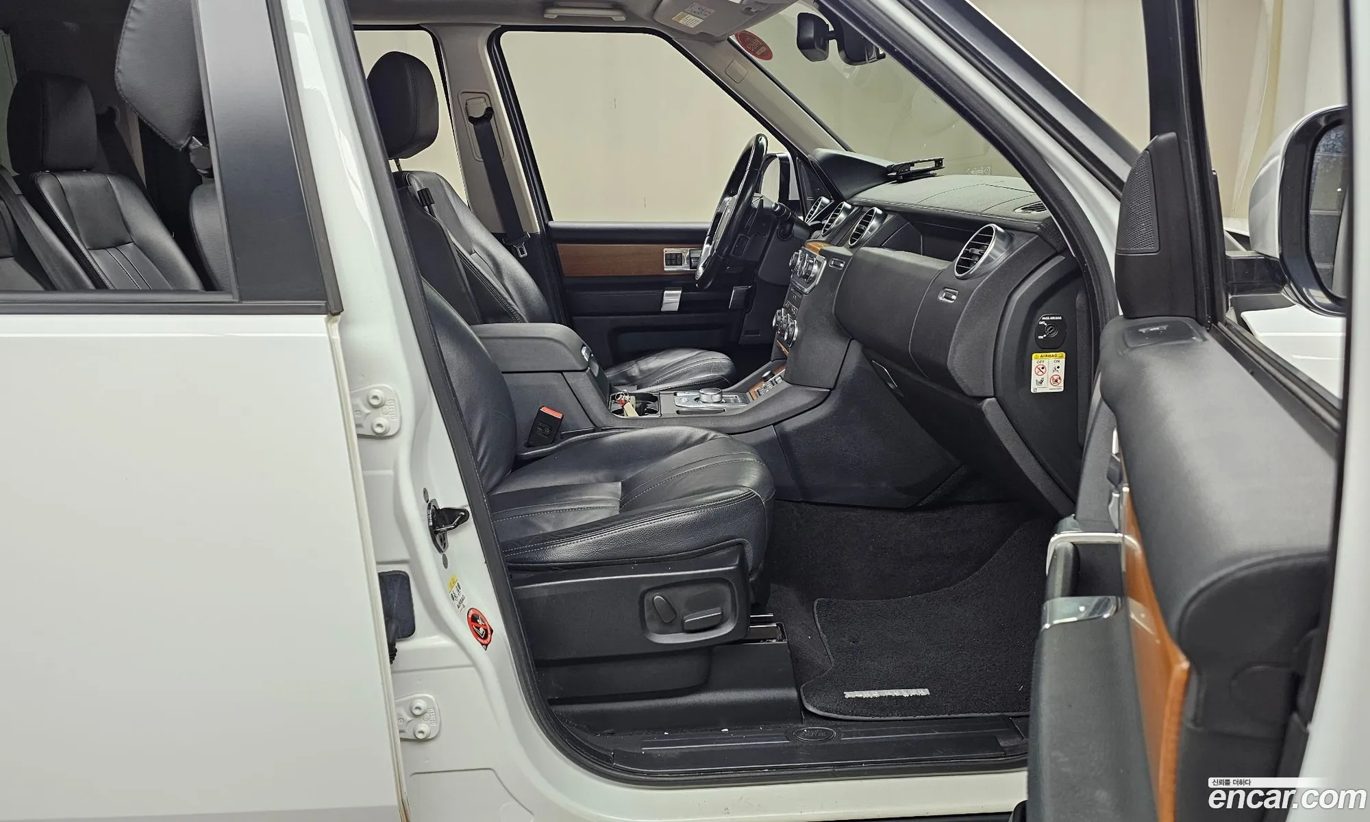 Land Rover Discovery 4 2014 SALLAAAG6EA727410 — 13