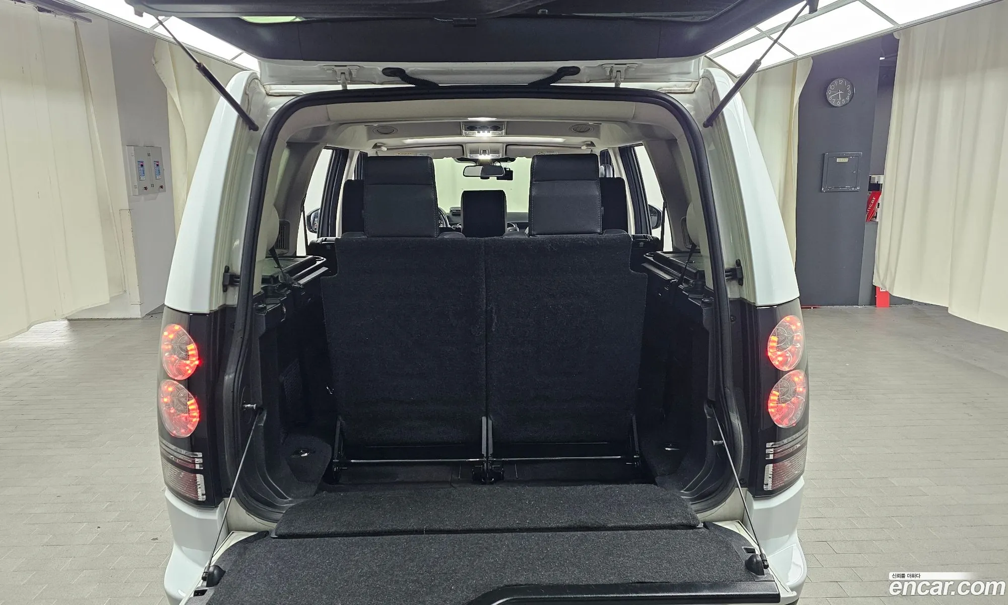 Land Rover Discovery 4 2014 SALLAAAG6EA727410 — 4