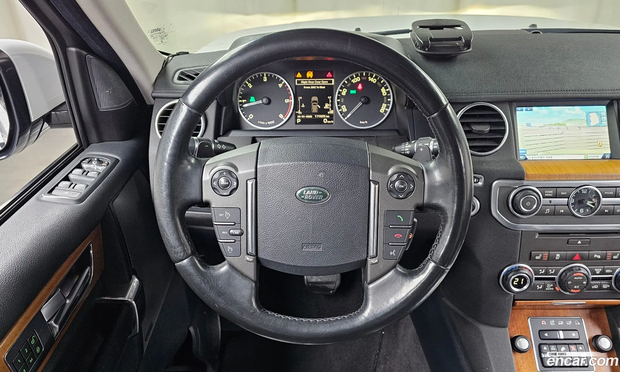 Land Rover Discovery 4 2014 SALLAAAG6EA727410 — 9
