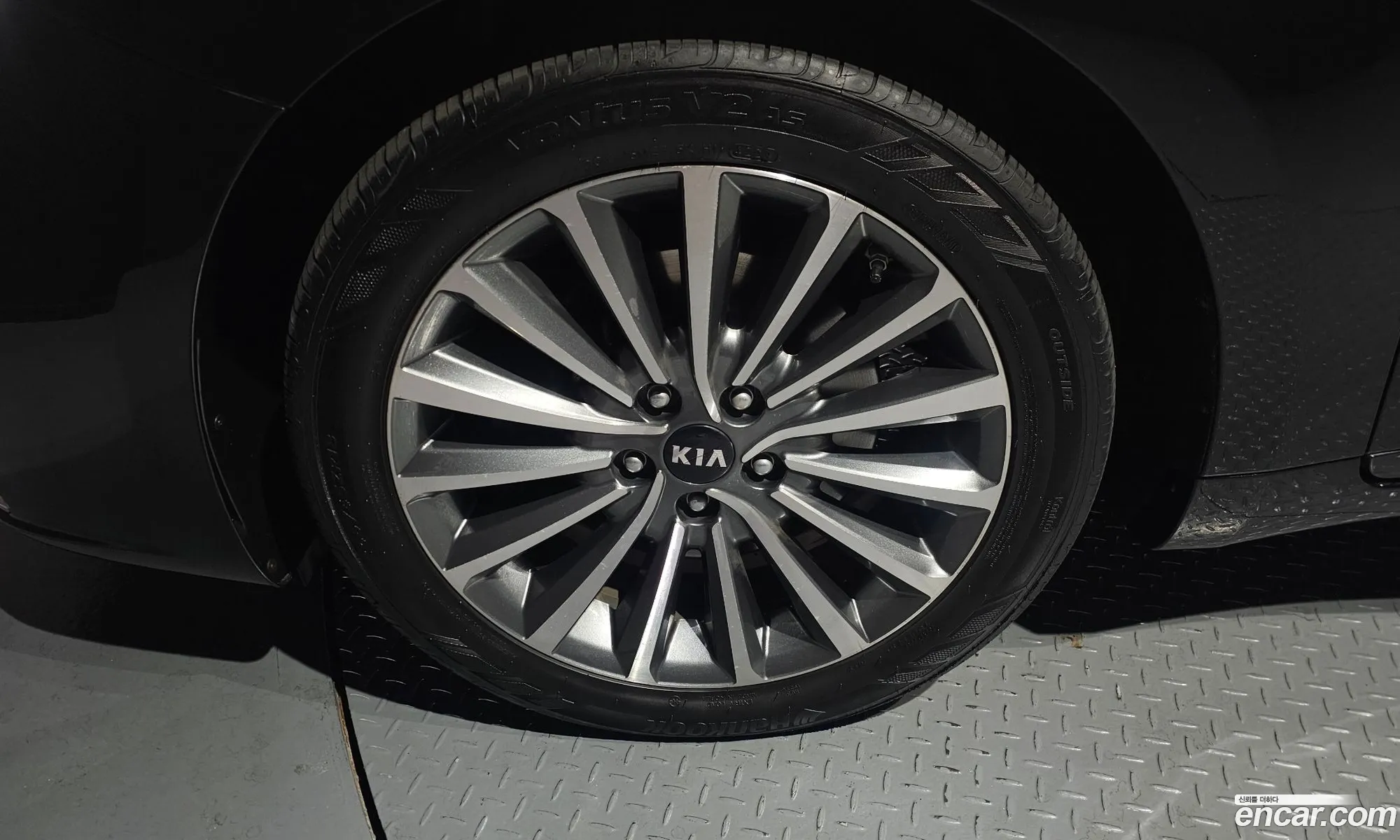 Kia K7 2019 — 20