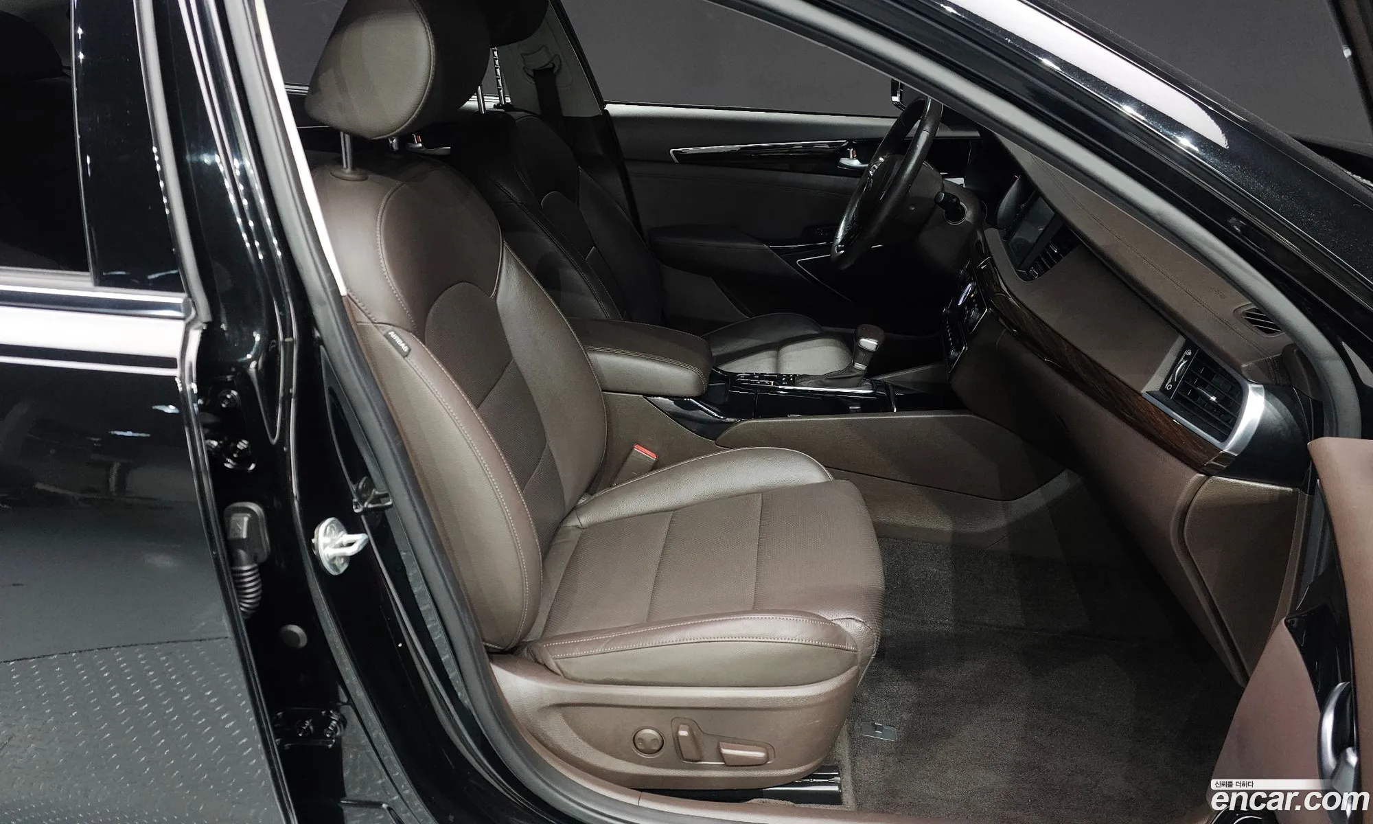 Kia K7 2019 — 6