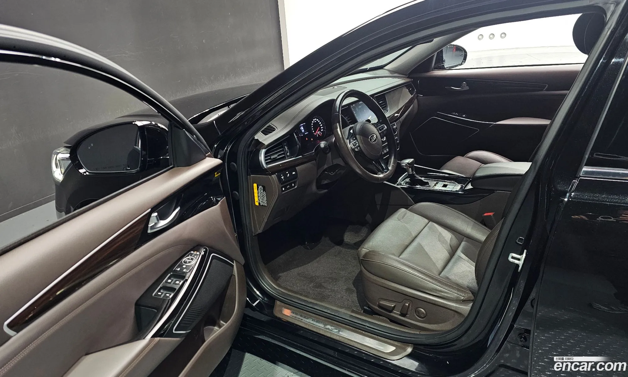 Kia K7 2019 — 16