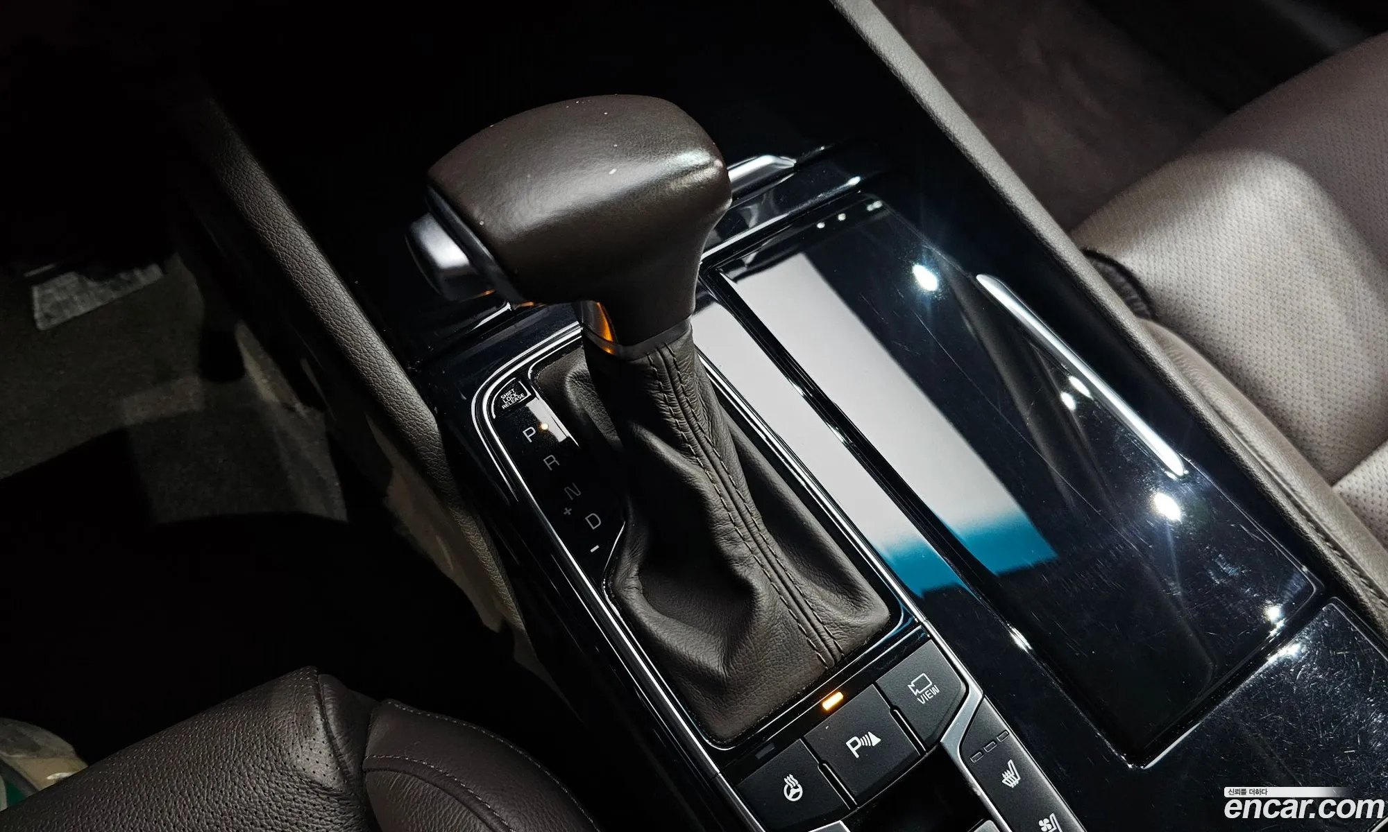 Kia K7 2019 — 14