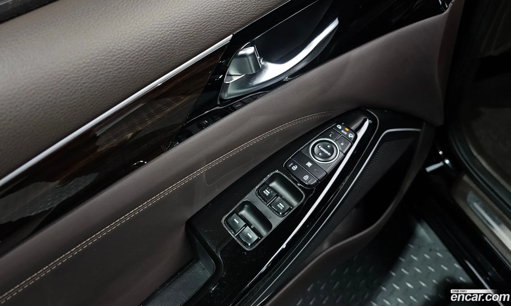 Kia K7 2019 — 7