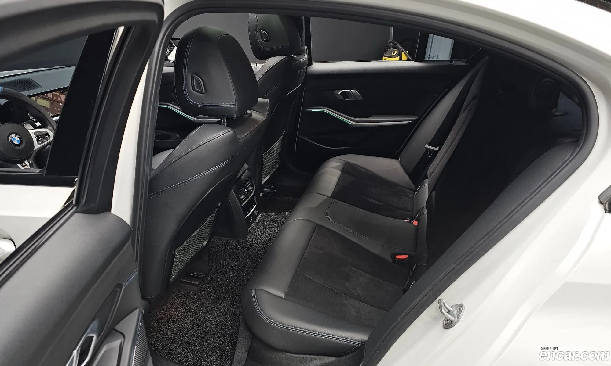 BMW 3 Series 2019 — 16
