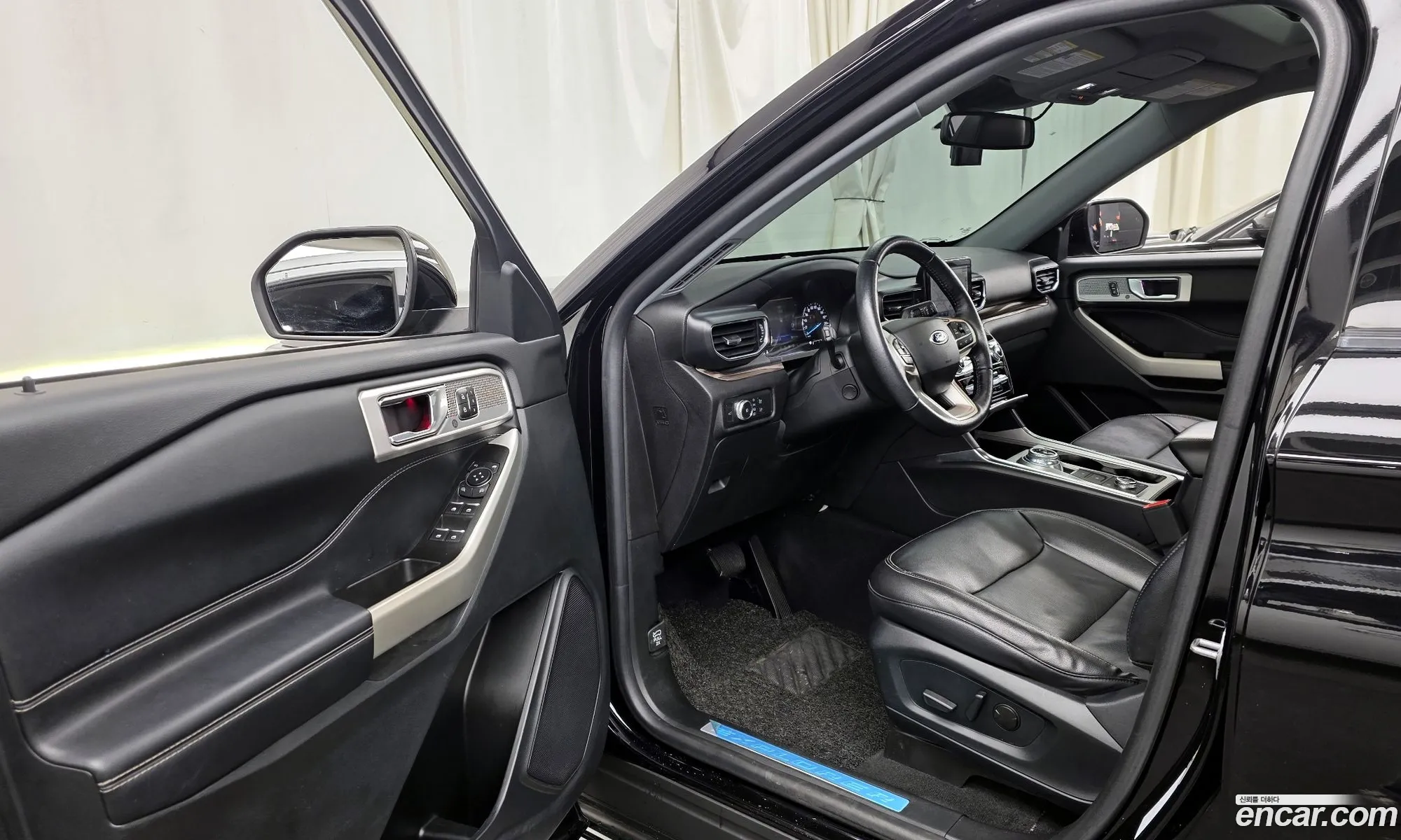 Ford Explorer 6th Gen 2021 1FMSK8FH4MGC01732 — 6