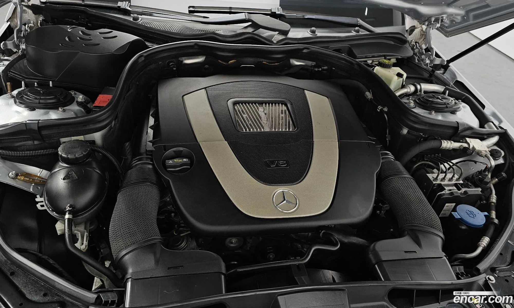 Mercedes-Benz E-Class W212 2011 WDDHF5DB4BA391912 — 19