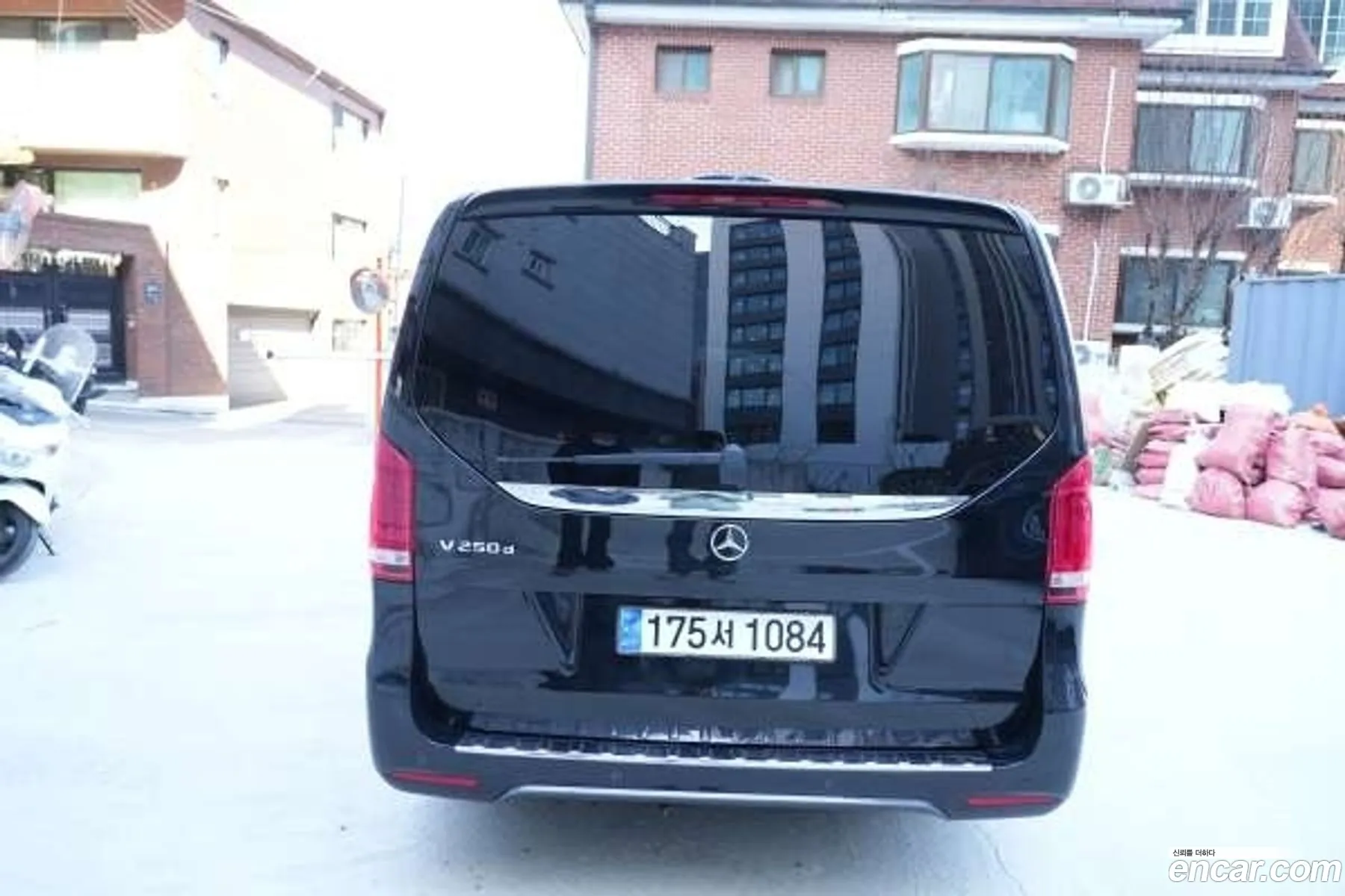 Mercedes-Benz V-Class 2018 — 3