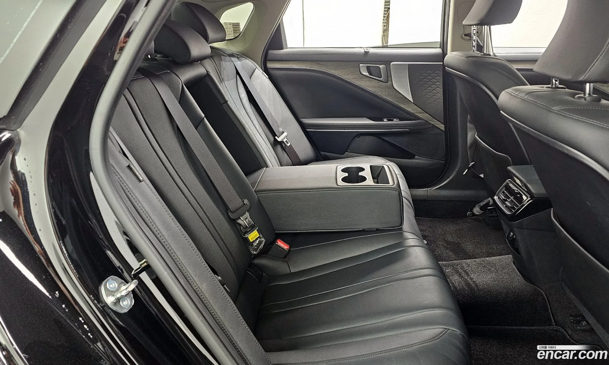 Kia K8 2023 — 16