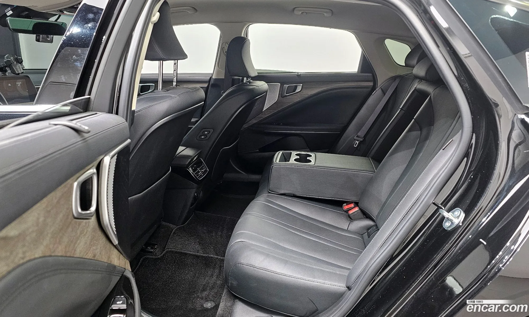 Kia K8 2023 — 17