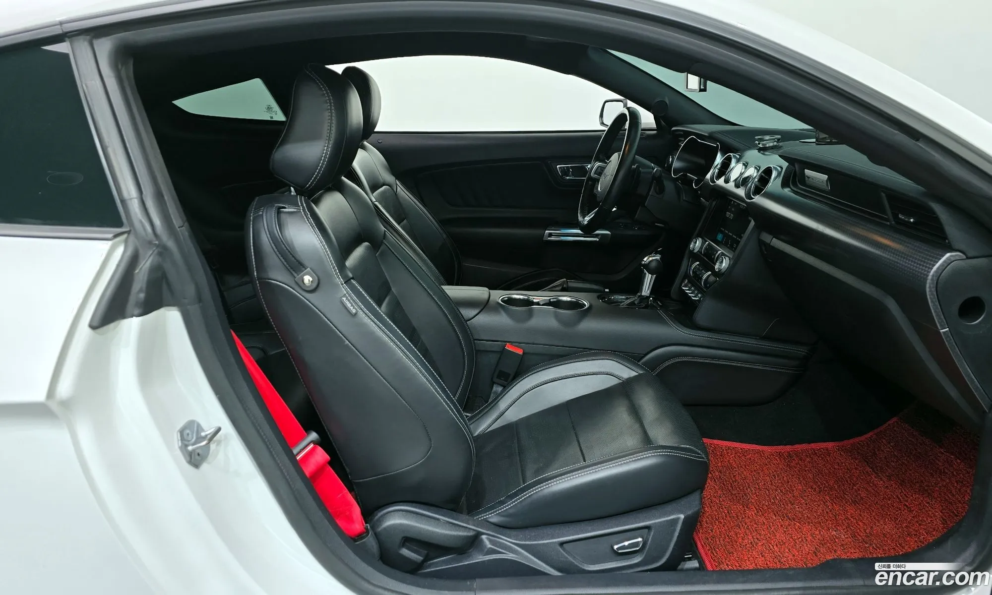 Ford Mustang 2019 — 13