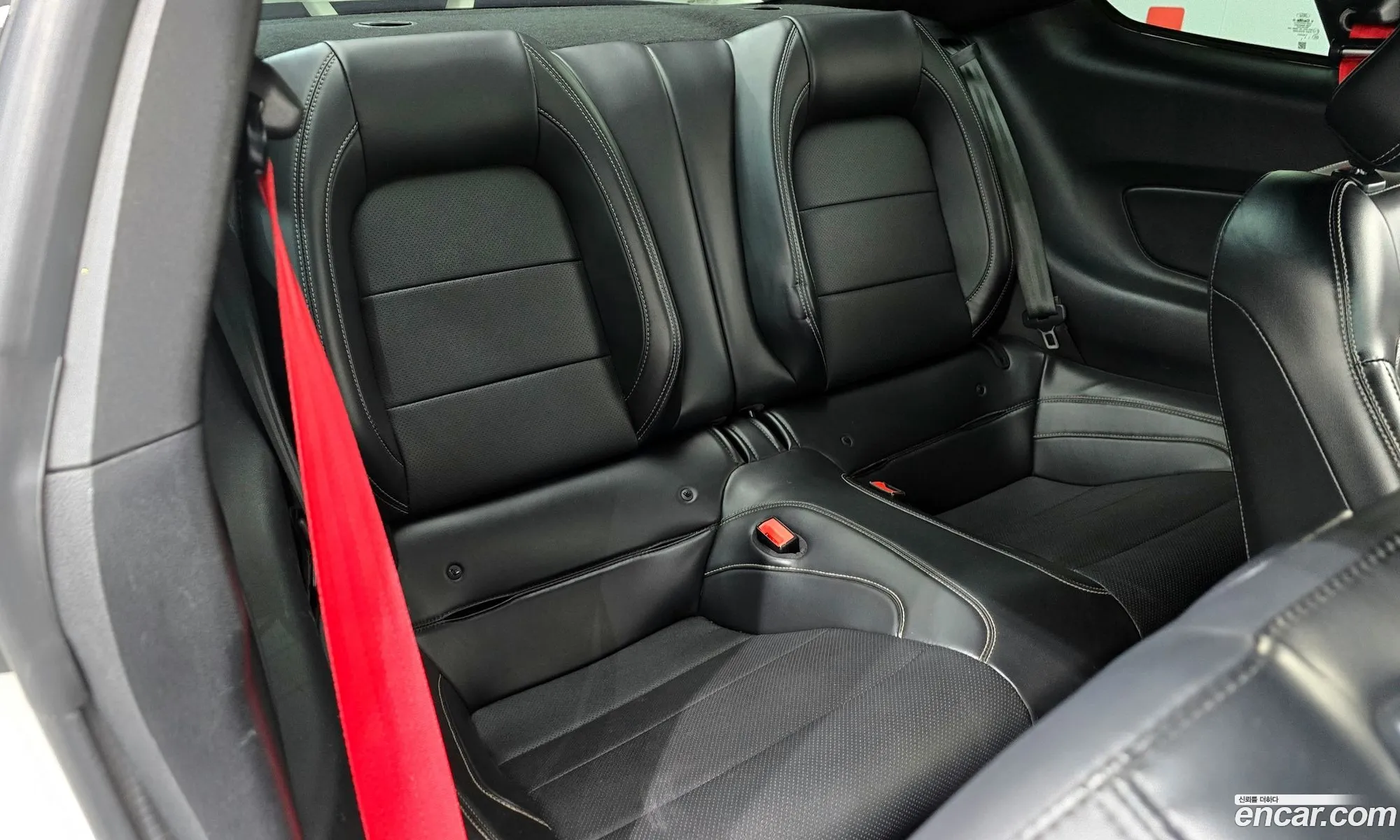 Ford Mustang 2019 — 4