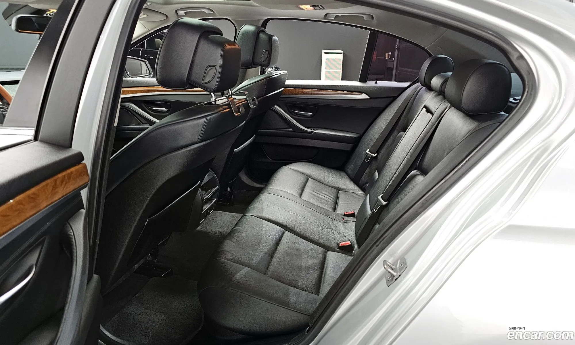 BMW 5 Series 2010 WBAFP3100AC501070 — 9