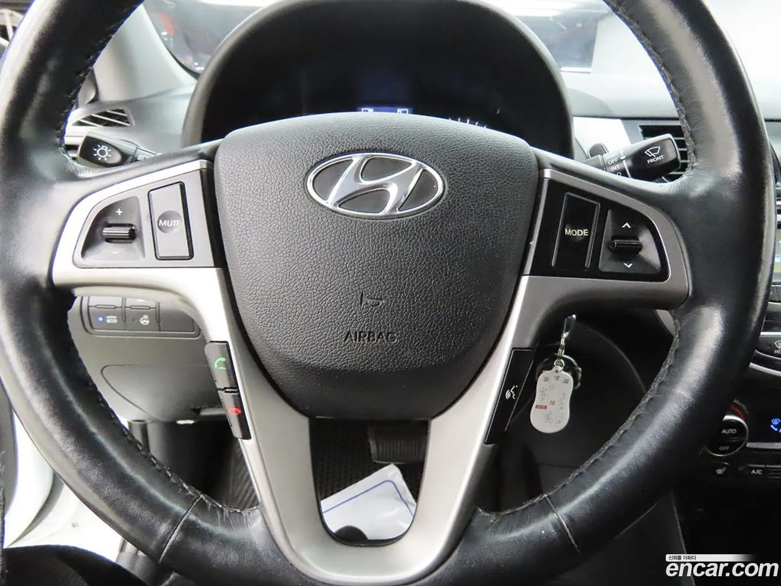 Hyundai Accent 2016 — 14