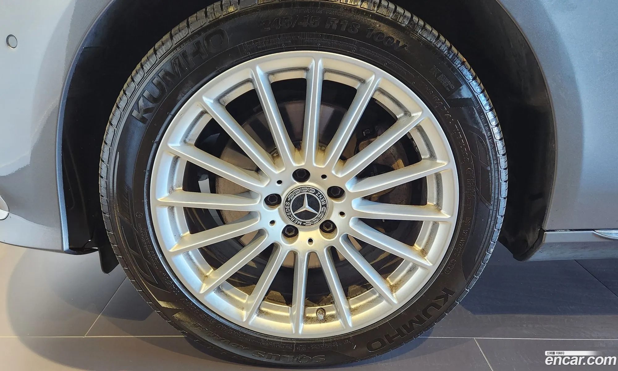 Mercedes-Benz E-Class W213 2023 — 13