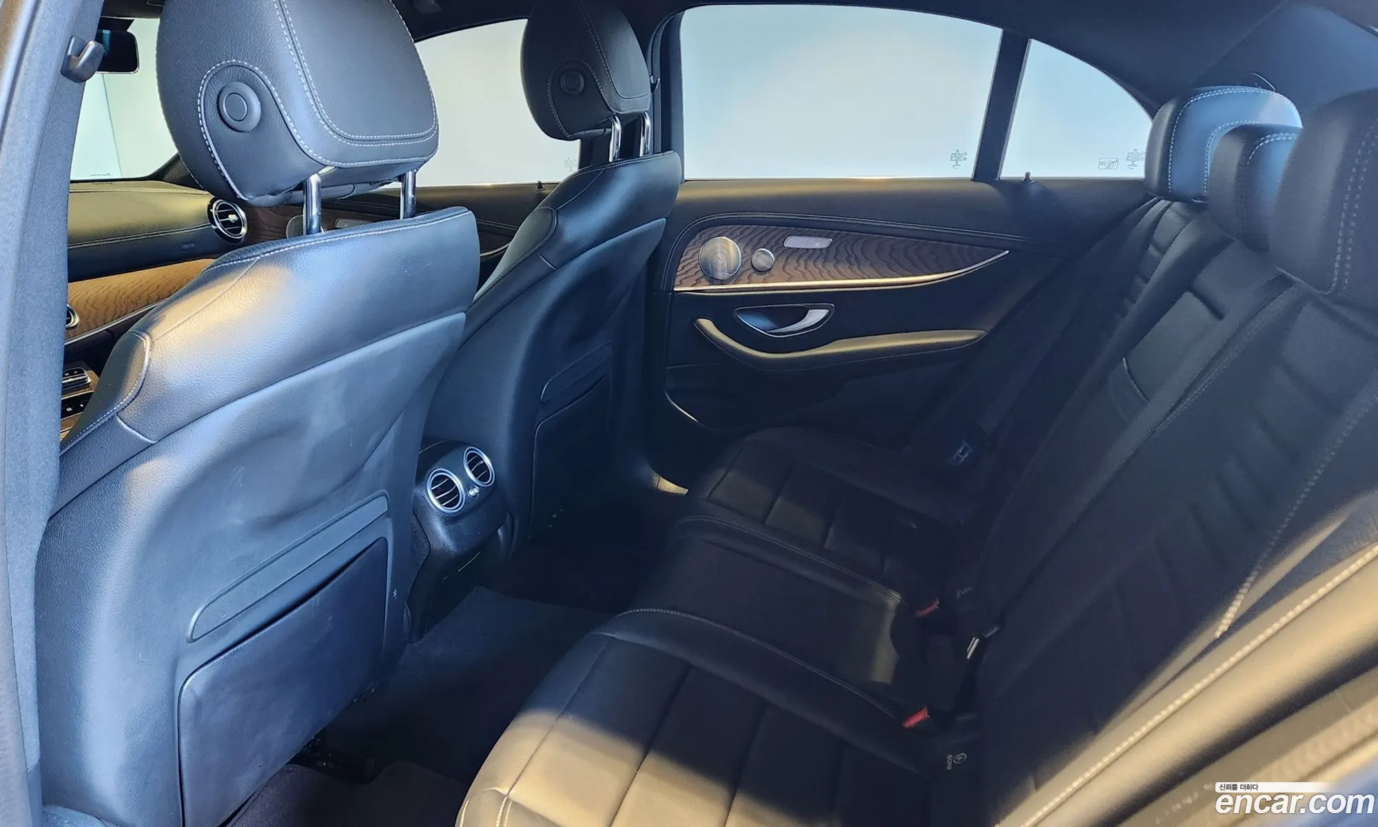 Mercedes-Benz E-Class W213 2023 — 15