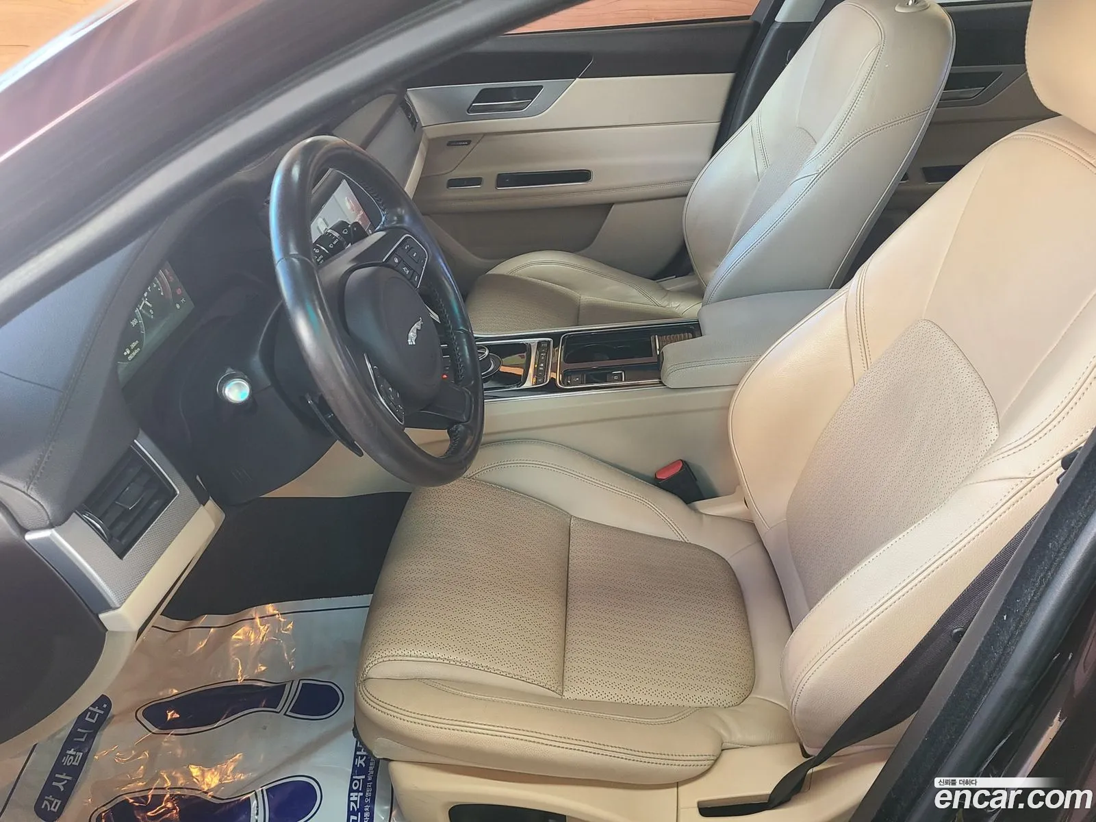Jaguar XF 2017 — 6