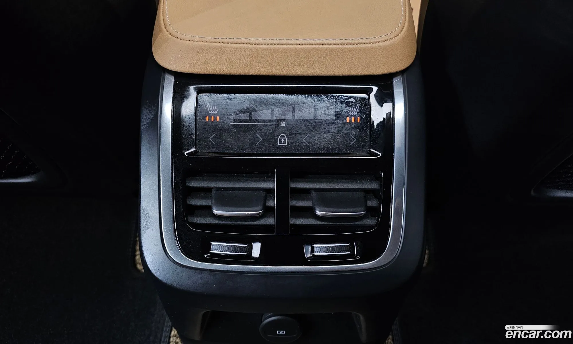 Volvo XC90 2021 — 16