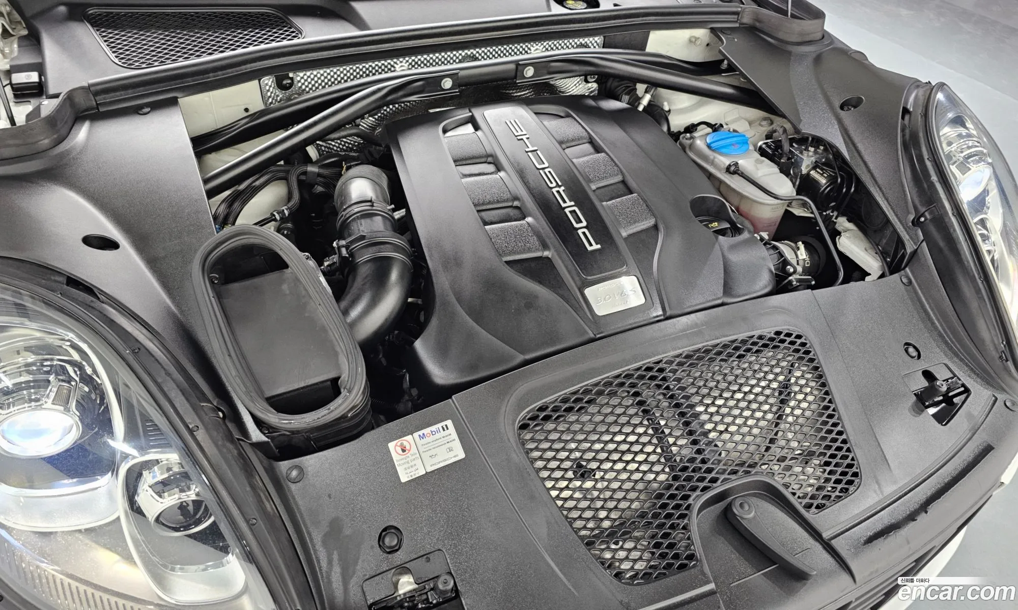 Porsche Macan 2015 WP1AD2958FLB32741 — 2