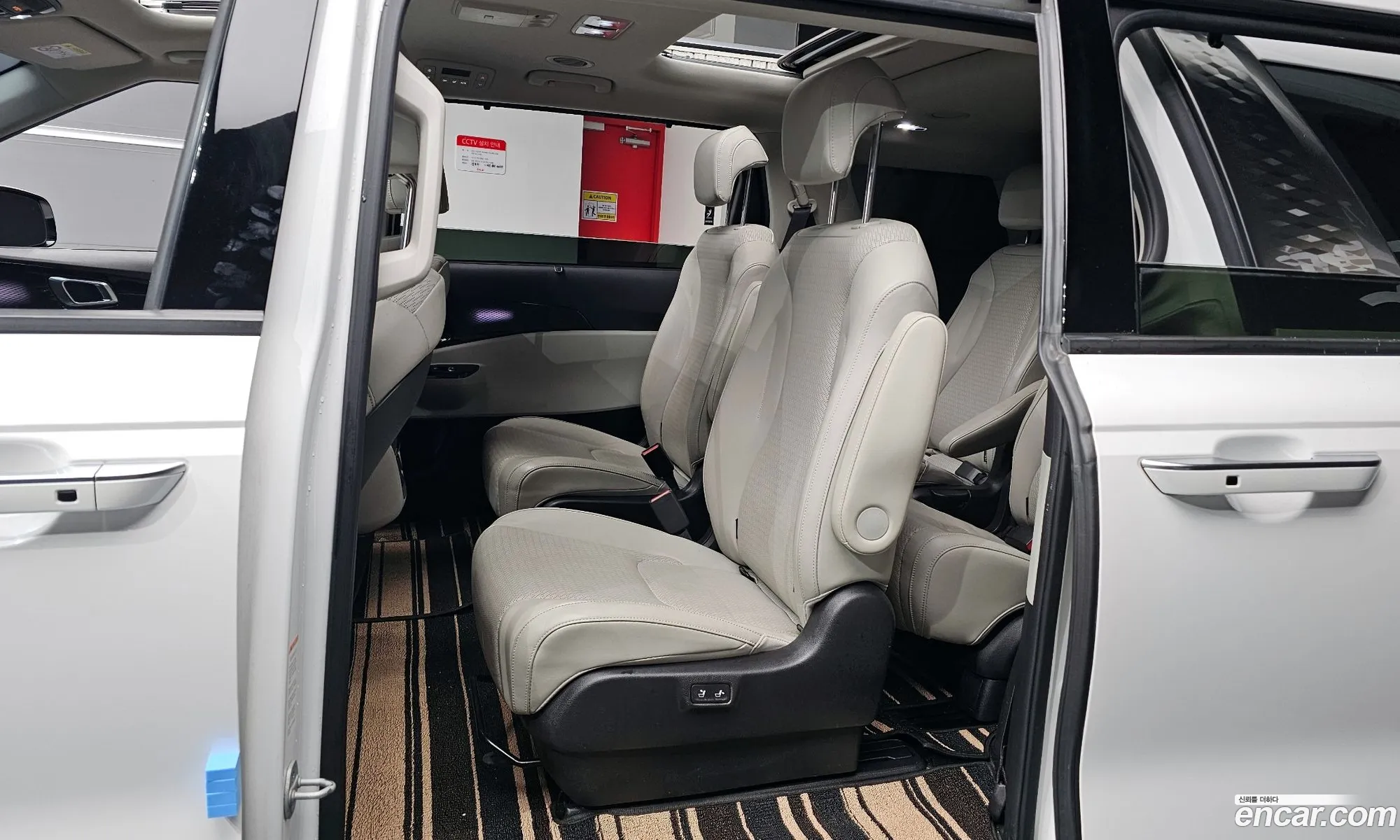 Kia Carnival 2021 KNANE81BBNS164460 — 9