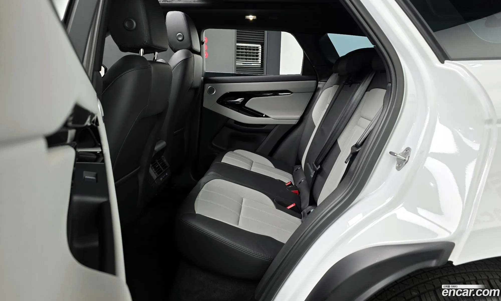 Land Rover Range Rover Evoque 2025 SALZA2BX4TH285763 — 7
