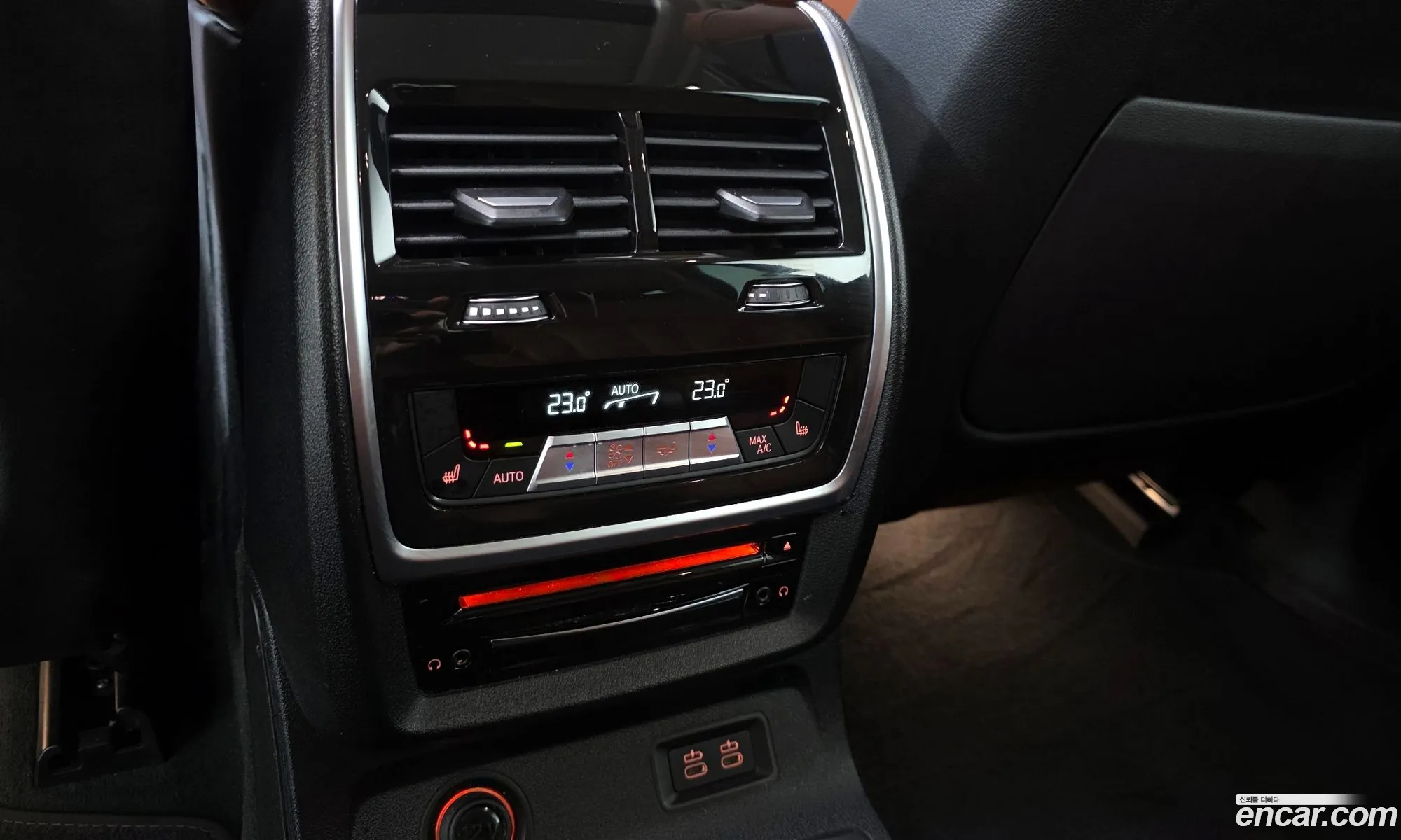 BMW X7 2022 — 7