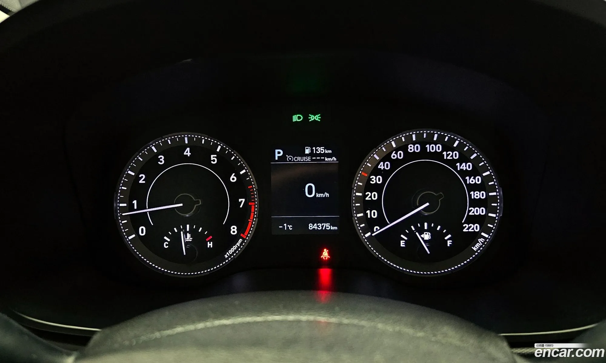 Hyundai Venue 2019 — 17