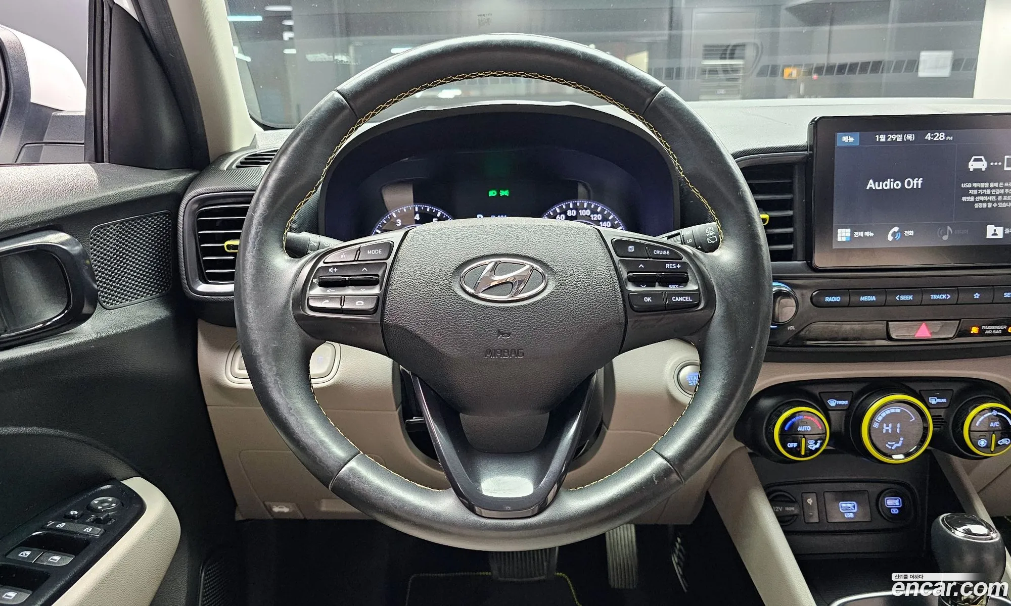 Hyundai Venue 2019 — 12