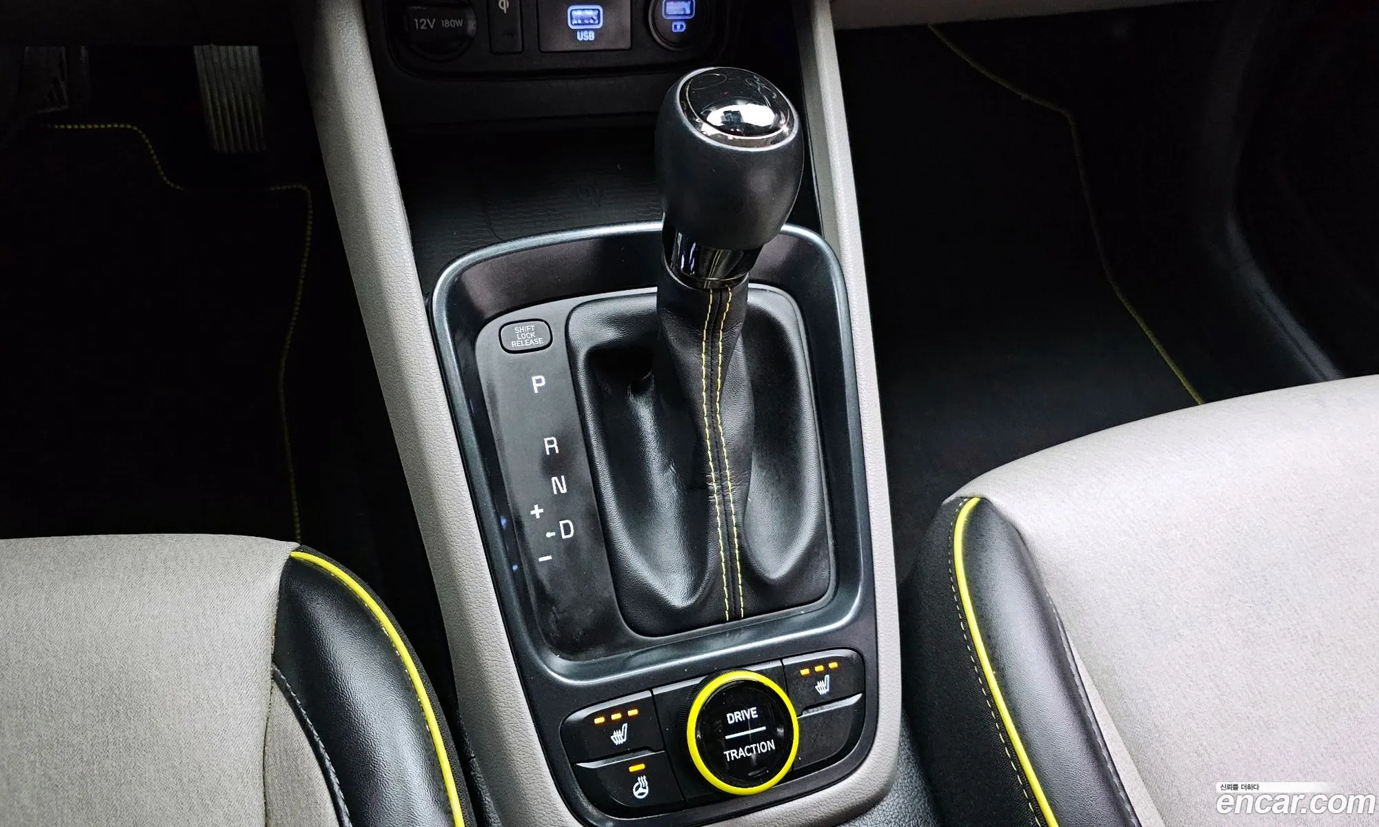 Hyundai Venue 2019 — 15